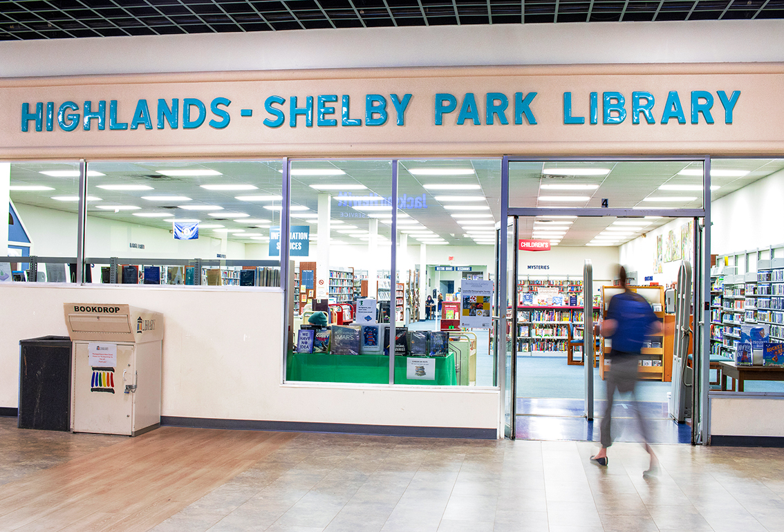 Front entrance of the Highlands-Shelby Park Library