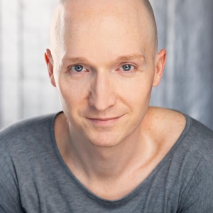 Neil Robertson headshot