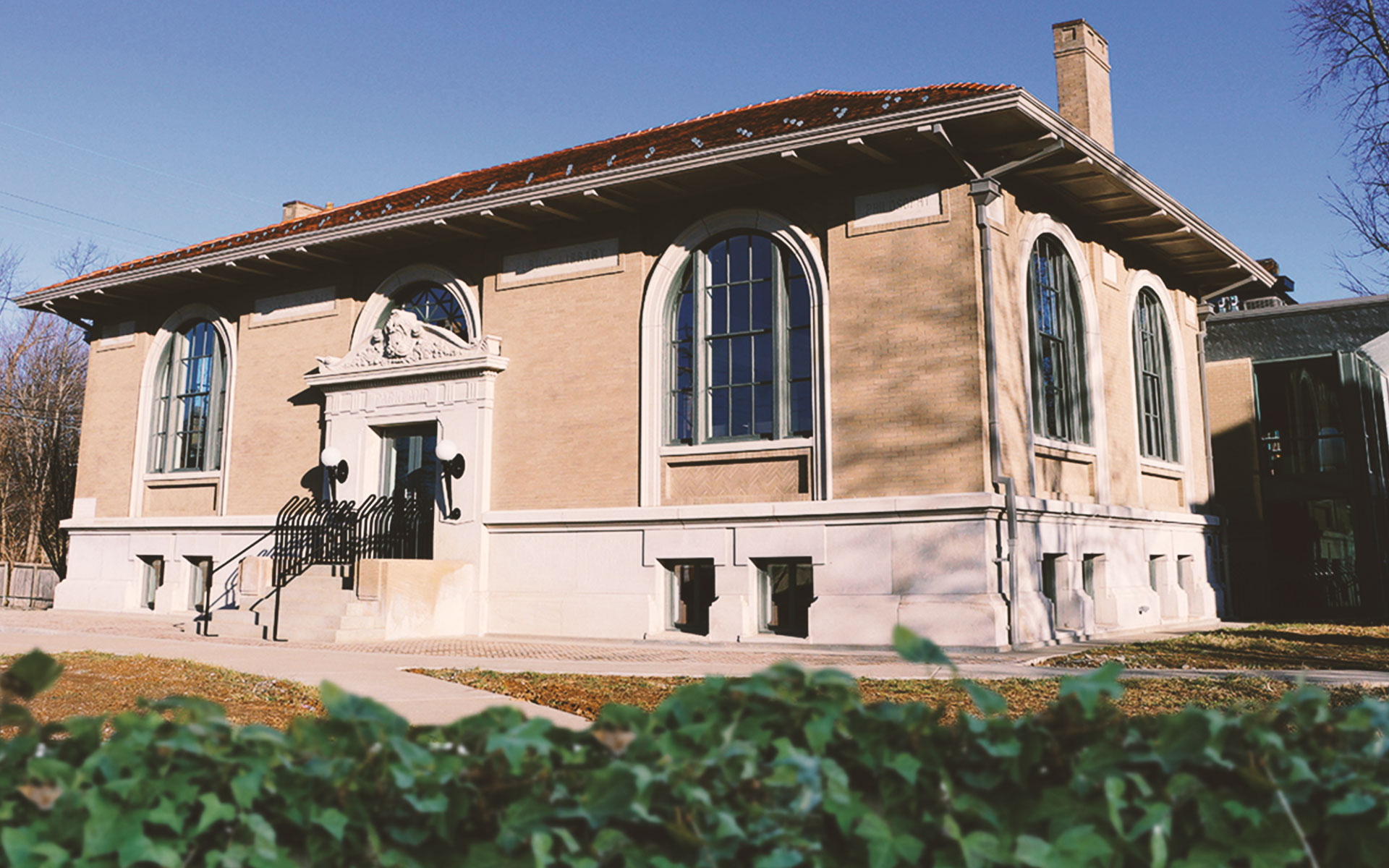 Outside view of Parkland