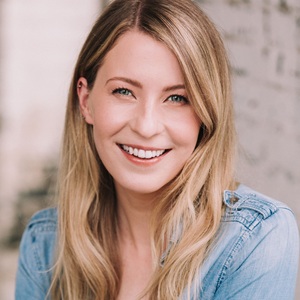 Melinda Beck headshot