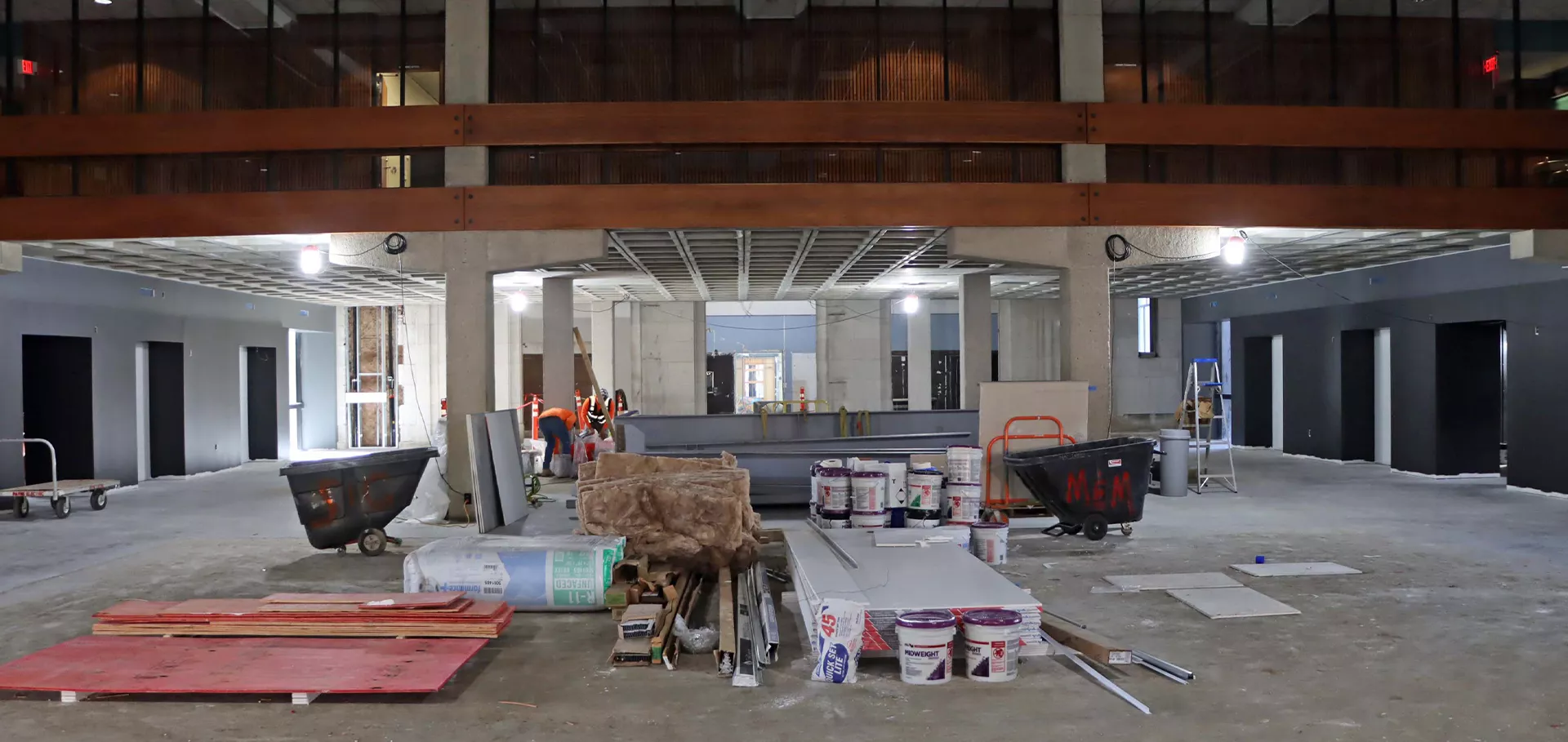View from North lobby through the south lobby
